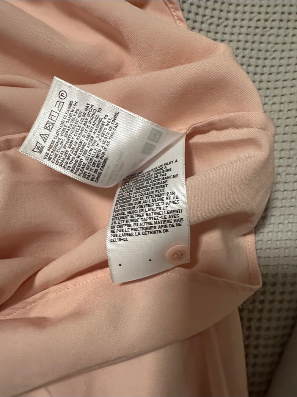Uniqlo RAYON LONG SLEEVE BLOUSE - Picture 7 of 8